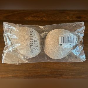 Victoria’s Secret 38D Wear Everywhere Push-Up Bra (Gray)